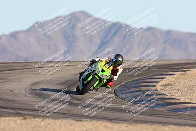 media/Dec-07-2025-CVMA (Sun) [[3e7d2de5dc]]/Race 17-Amateur Formula Middleweight/